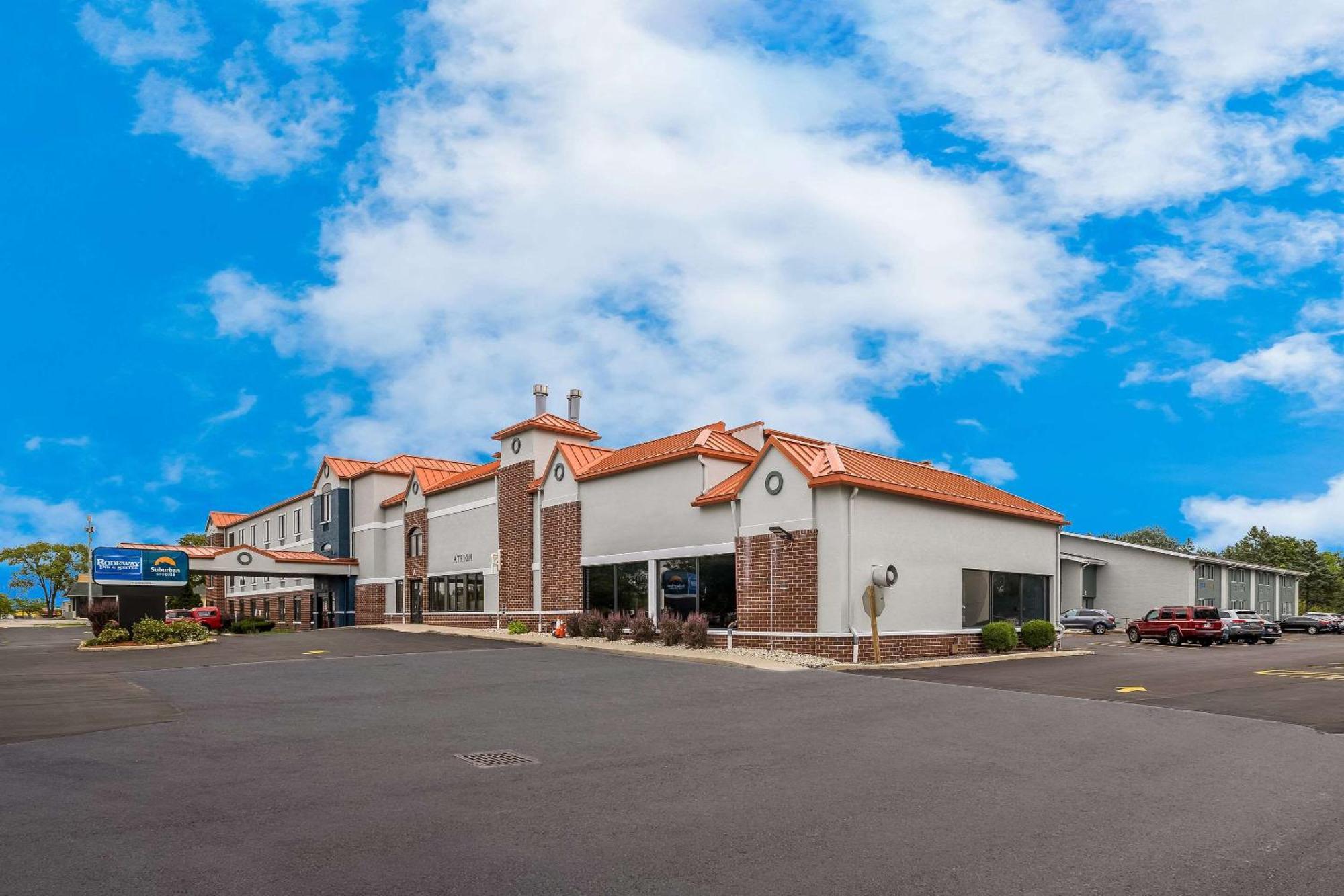 Suburban Studios Milwaukee Airport Exterior photo